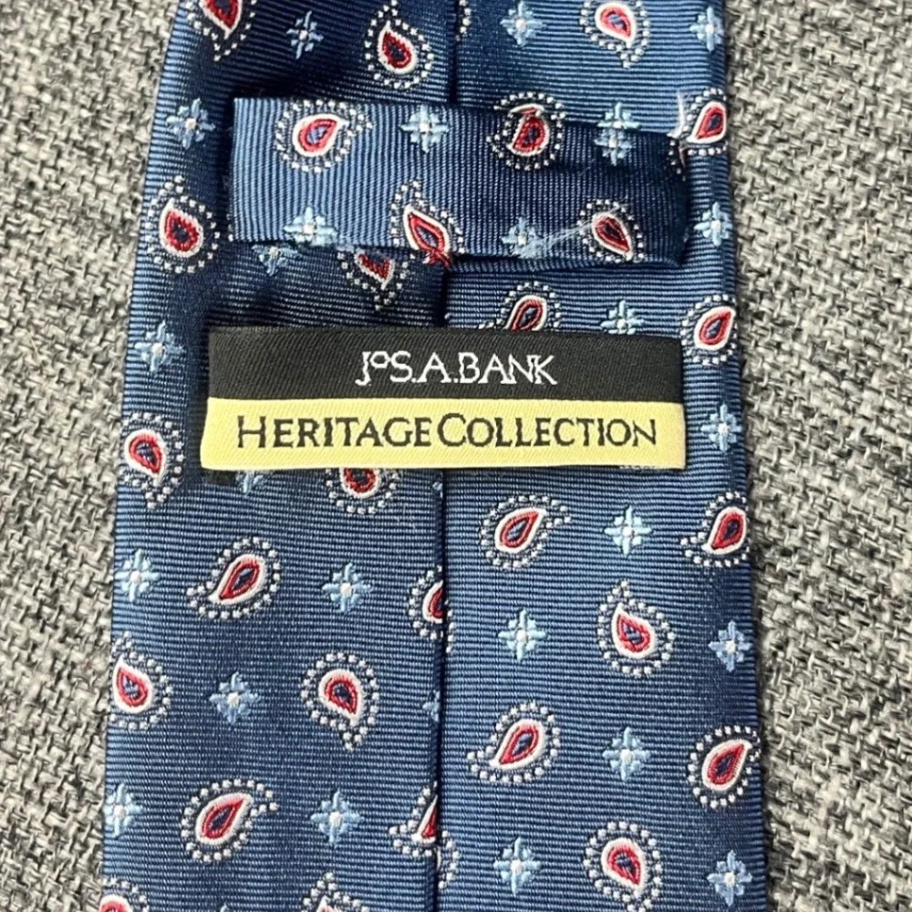 Jos. A. Bank Heritage Collection Blue Paisley Silk Handmade Necktie 59inch